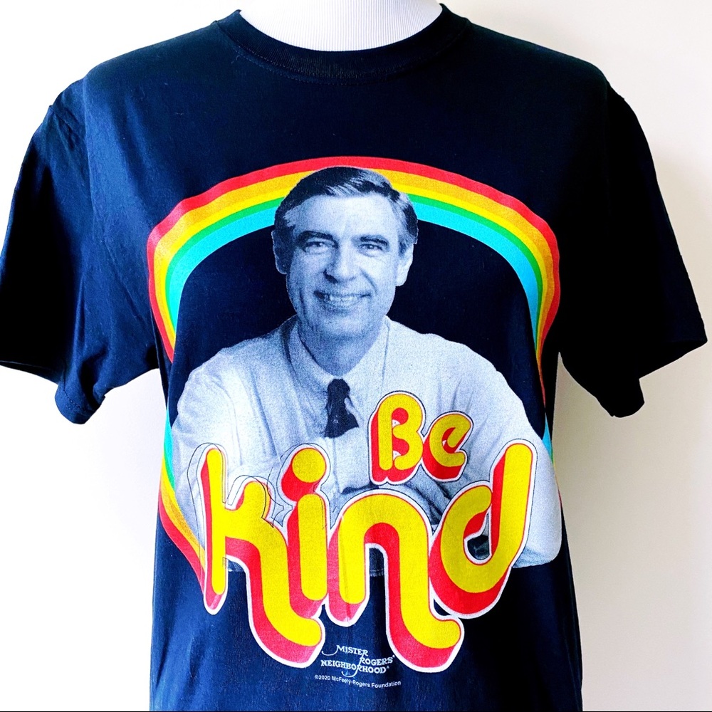 🆕 Mr. Rogers Neighborhood Rainbow T-Shirt Pride - Picture 1 of 7